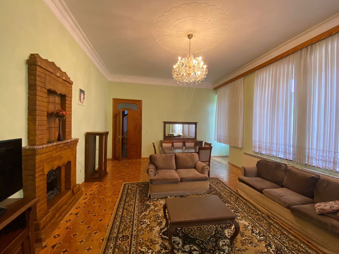 İcarəyə verilir 4 otaqlı köhnə tikili 120 m² — Mənzil, Bakı (2)