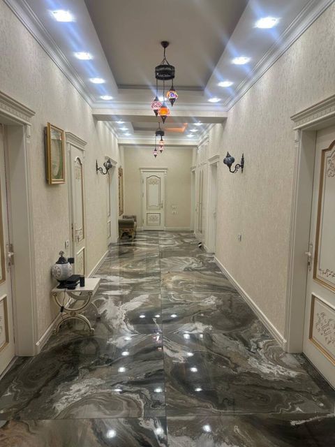 Satılır 5 otaqlı yeni tikili 220 m² — Bakı
