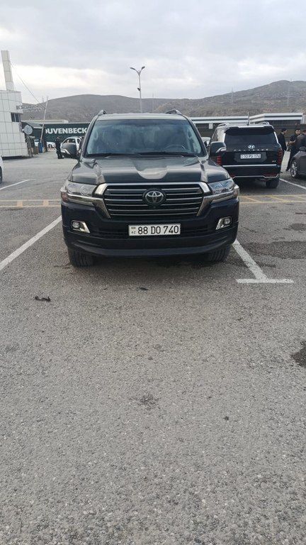 Toyota Land Cruiser, 4.5 L, 2017 il, 220 000 km — Bakı