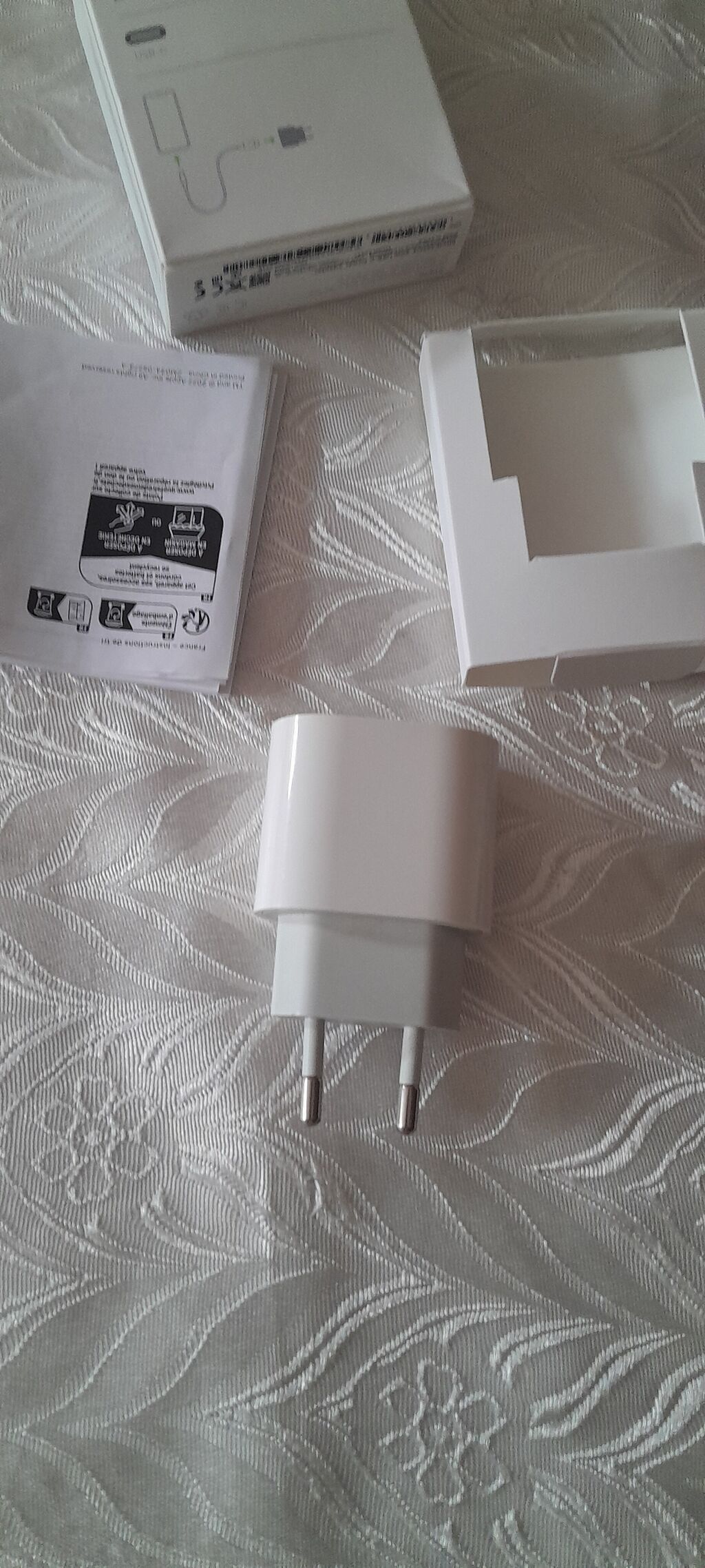 Məhsul: Apple 20W Usb‑c Güc Adapteri (EU iki sancaqlı) Xüsusiyyətlər — Şarj cihazları, Bakı (7)