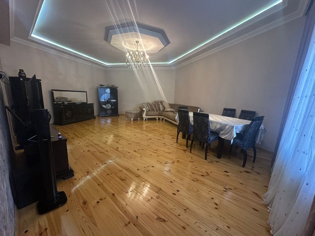 Satılır 4 otaqlı həyət evi/bağ evi 230 m² — Ev, villa, Bakı (2)