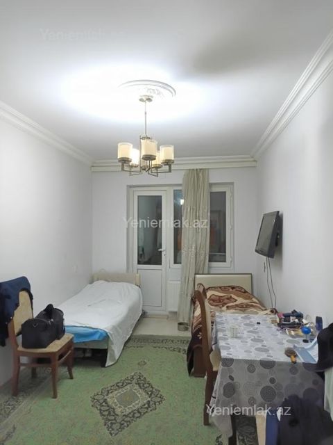 Satılır 2 otaqlı Bina evi menzil (Köhnə tikili), 52 m², 8-ci mikrorayon — Sumqayıt
