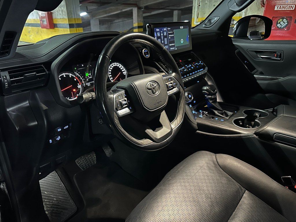 Toyota Land Cruiser, 3.5 L, 2021 il, 124 000 km — Avtomobillər, Bakı (9)