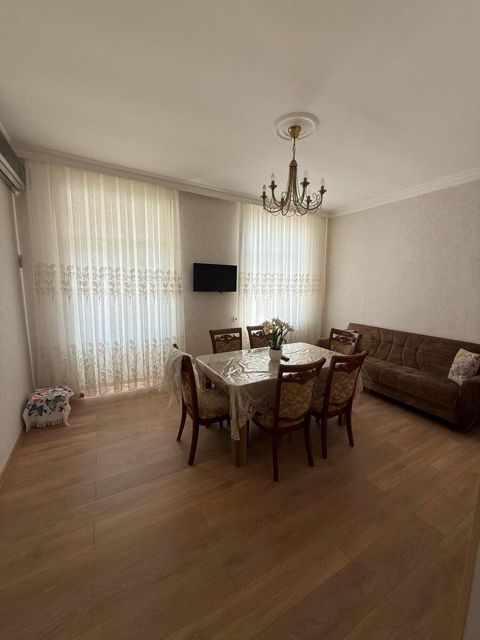 Satılır 2 otaqlı köhnə tikili 65 m² — Bakı
