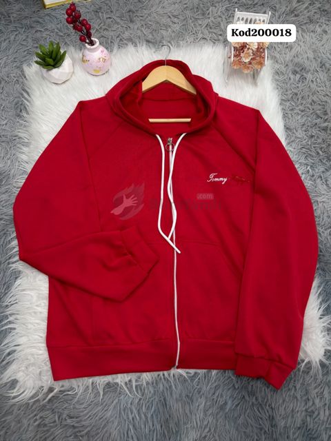 Növü Sport Kapşon — 20 ₼ · Bakı · Qadın paltarı Növü Sport Kapşon — Bakı