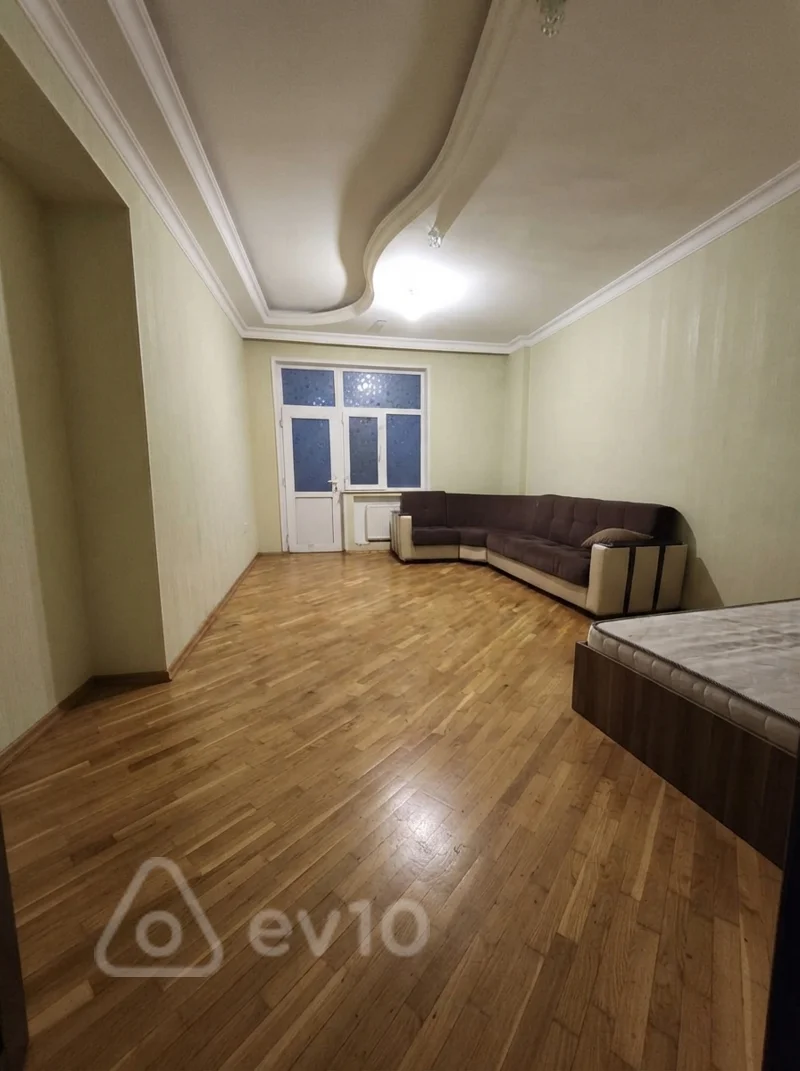 2 otaqlı mənzil, 110 m², Rüstəm Rüstəmov küçəsi — kirayə — Mənzil, Bakı (4)