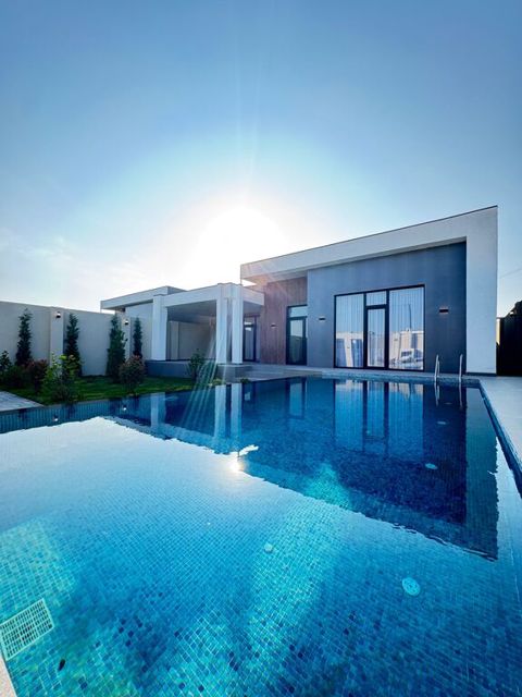 Satılır 4 otaqlı həyət evi/bağ evi 200 m² — 335 000 ₼ · Bakı · Ev, villa Satılır 4 otaqlı həyət evi/bağ evi 200 m² — Bakı