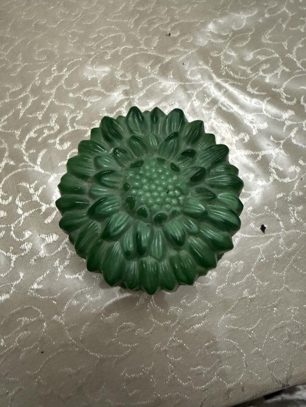 Yaşıl dekorativ qapaqlı qab – çiçək naxışlı - Material: malaxit — Süfrə qabı, Digah (2)