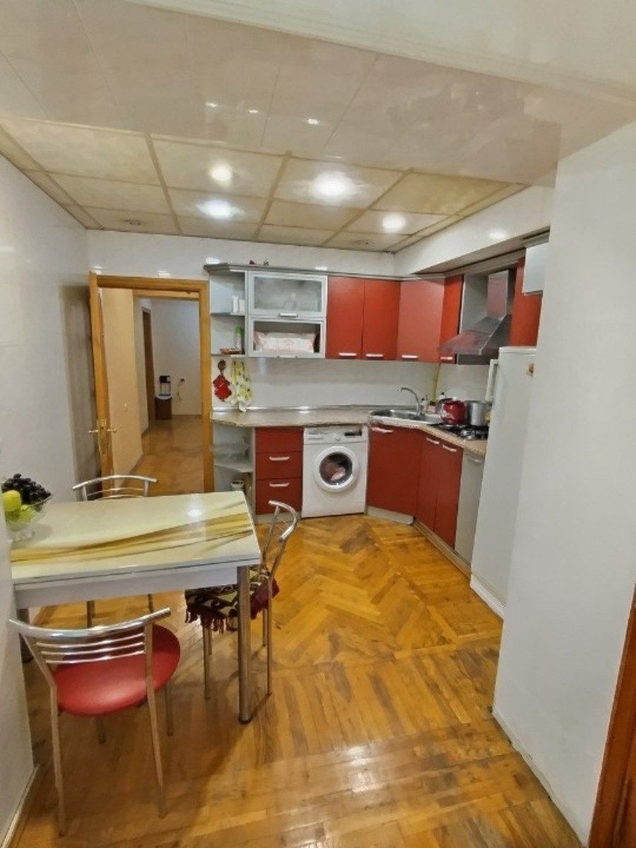 Satılır 3 otaqlı köhnə tikili 100 m² — Mənzil, Bakı (3)