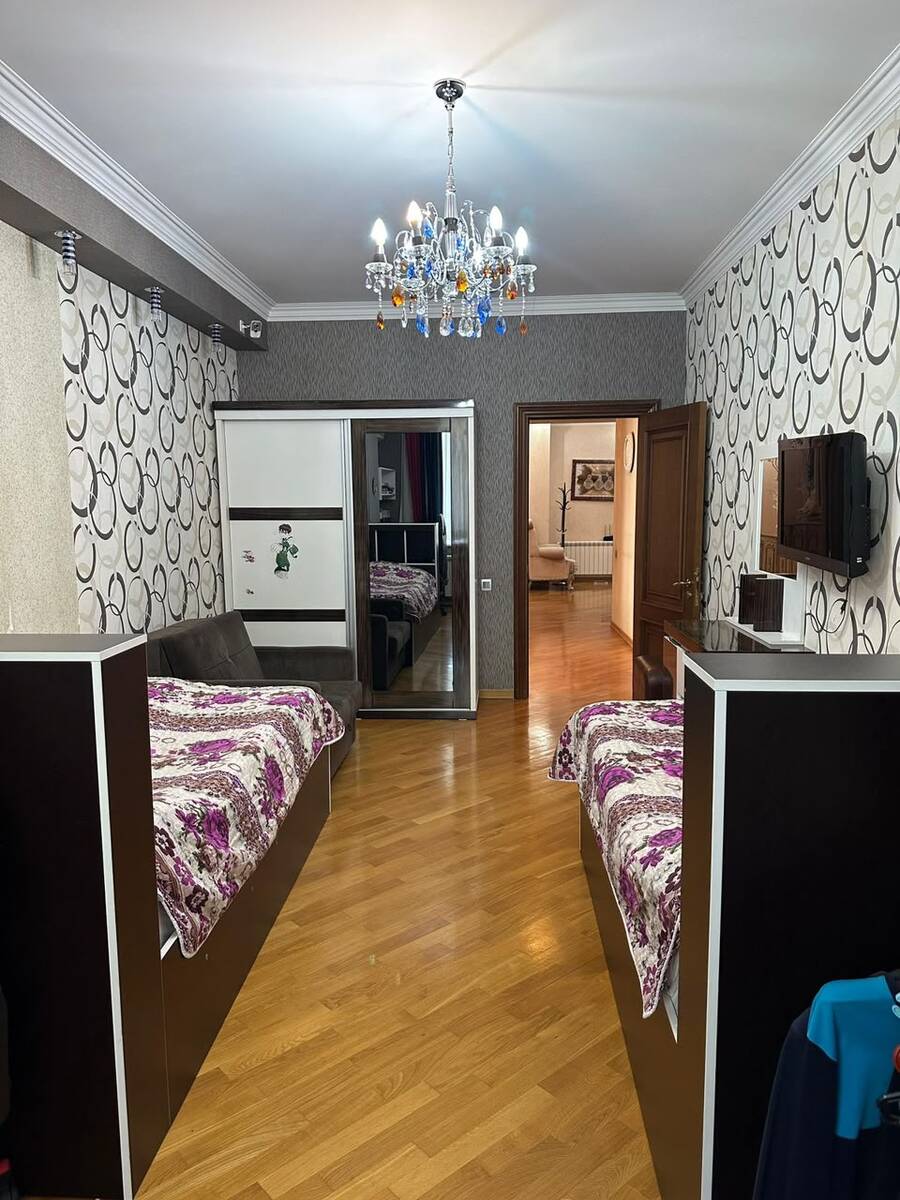 Satılır 4 otaqlı yeni tikili 212 m² — Mənzil, Bakı (7)