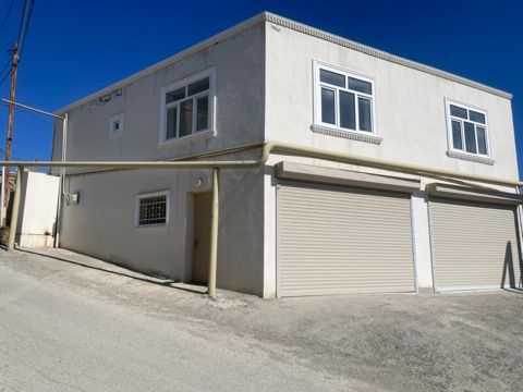 Satılır 3 otaqlı həyət evi/bağ evi 178 m² — 188 000 ₼ · Bakı · Ev, villa Satılır 3 otaqlı həyət evi/bağ evi 178 m² — Bakı