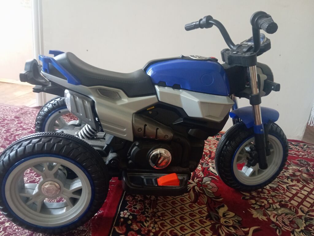 Uşaq üçün elektrikli üçtəkərli motosiklet - Rəng: mavi-boz detallı — Oyuncaq nəqliyyatı, Biləsuvar (2)