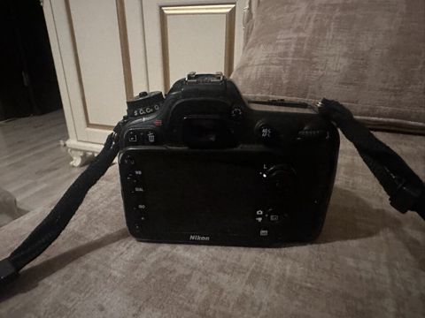 Nikon Dslr fotoaparat + zum obyektiv - Brend/model: Nikon Dslr (gövdə — 750 ₼ · Bakı · Fotoaparat Nikon Dslr fotoaparat + zum obyektiv - Brend/model: Nikon Dslr (gövdə — Bakı