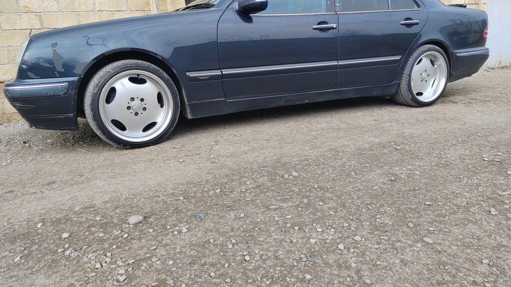 Mercedes E 320, 3.2 L, 2000 il, 556 856 km 90-OG-733 — Avtomobillər, Gəncə (3)