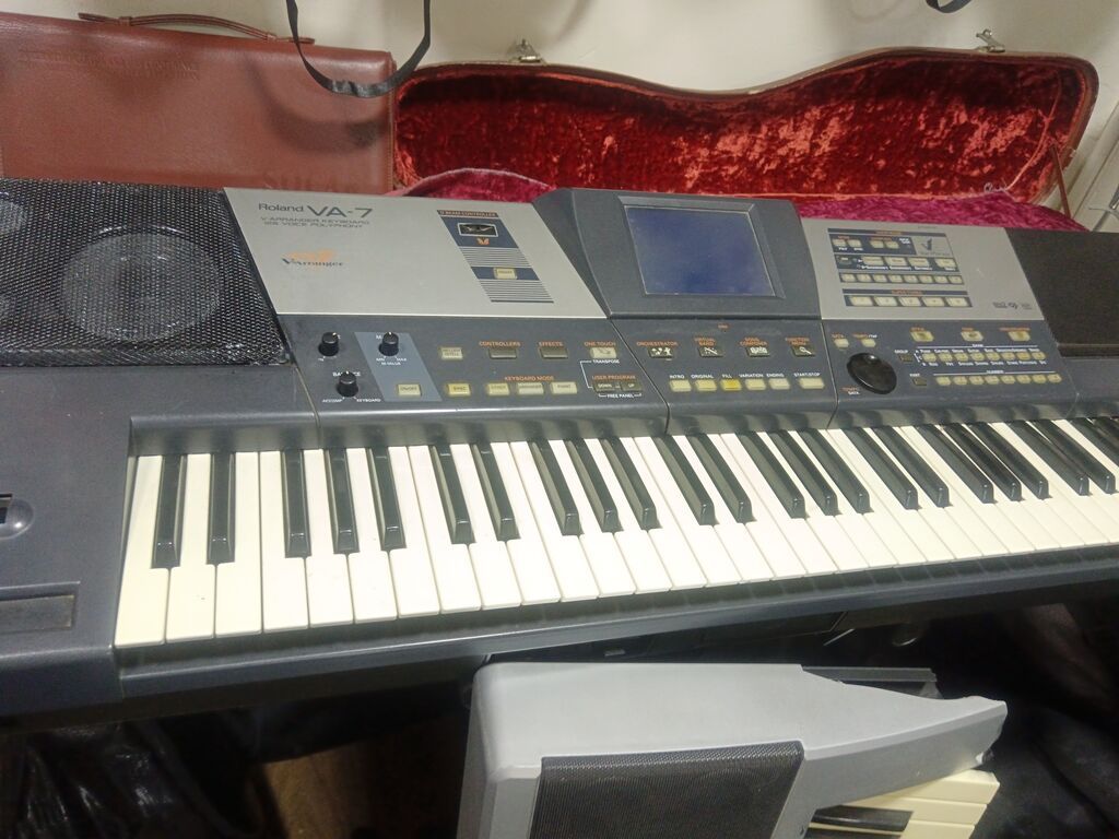 Roland Va 7 — Pianino və digər klaviş alətləri, Bakı