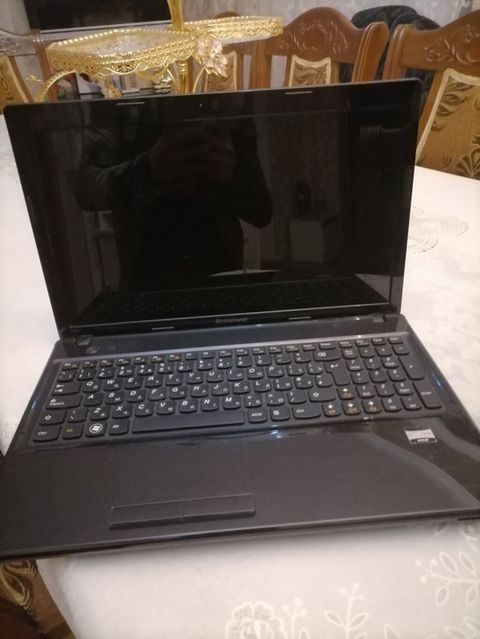 Lenovo noutbuk - Ekran: 15.6" parlaq panel - Klaviatura: tamölçülü — Digah