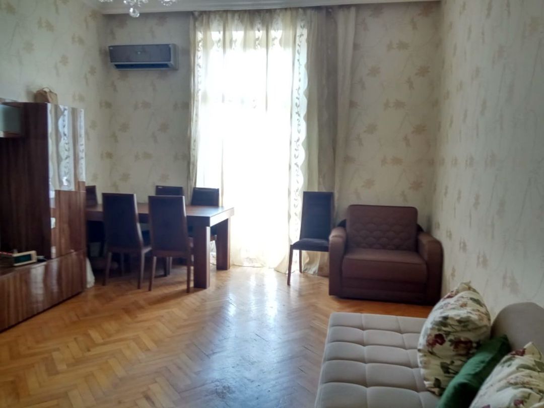 Satılır 2 otaqlı köhnə tikili 65 m² — Mənzil, Bakı (2)