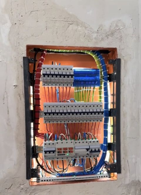 Elektrik xidmətləri — Bakı
