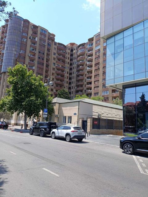Satılır 3 otaqlı yeni tikili 137 m² — Bakı