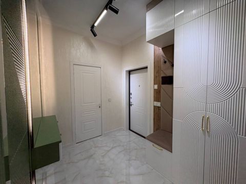 Satılır 3 otaqlı yeni tikili 76 m² — Bakı