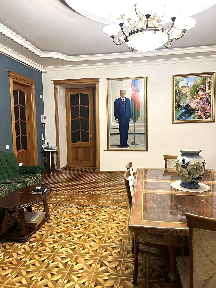 Satılır 3 otaqlı köhnə tikili 100 m² — Mənzil, Bakı (4)