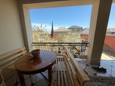Satılır 4 otaqlı həyət evi/bağ evi 225 m² — 143 000 ₼ · Bakı · Ev, villa Satılır 4 otaqlı həyət evi/bağ evi 225 m² — Bakı