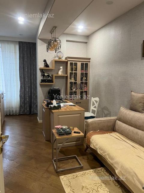 Satılır 4 otaqlı Bina evi menzil (Yeni tikili), 170 m², Sumqayıt Bulvarı — Sumqayıt