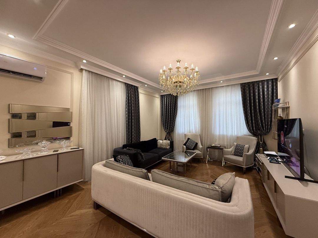 Satılır 5 otaqlı həyət evi/bağ evi 500 m² — Ev, villa, Bakı (3)
