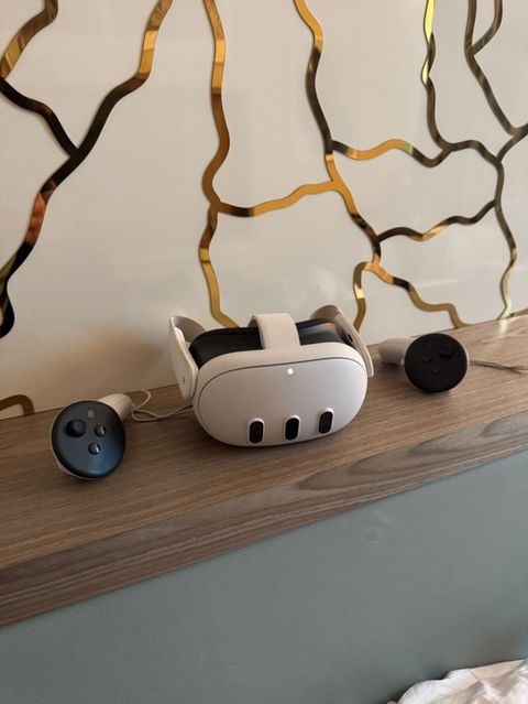 VR qulaqcığı və 2 ədəd nəzarətçi (kontroller) dəsti - Simsiz — Bakı