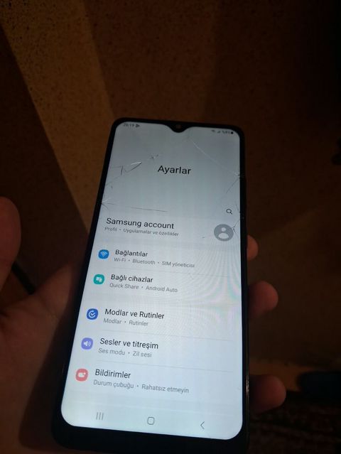 Samsung Galaxy A32, 64 GB, rəng - Qara, Qırıq — Sumqayıt