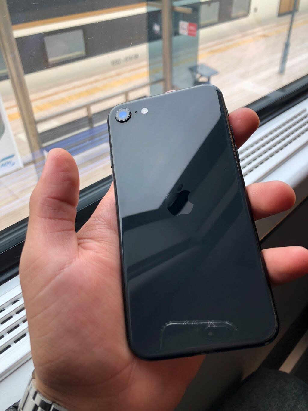 IPhone SE 2020, 128 GB, Qara, Barmaq izi — Apple iPhone, Sumqayıt (4)