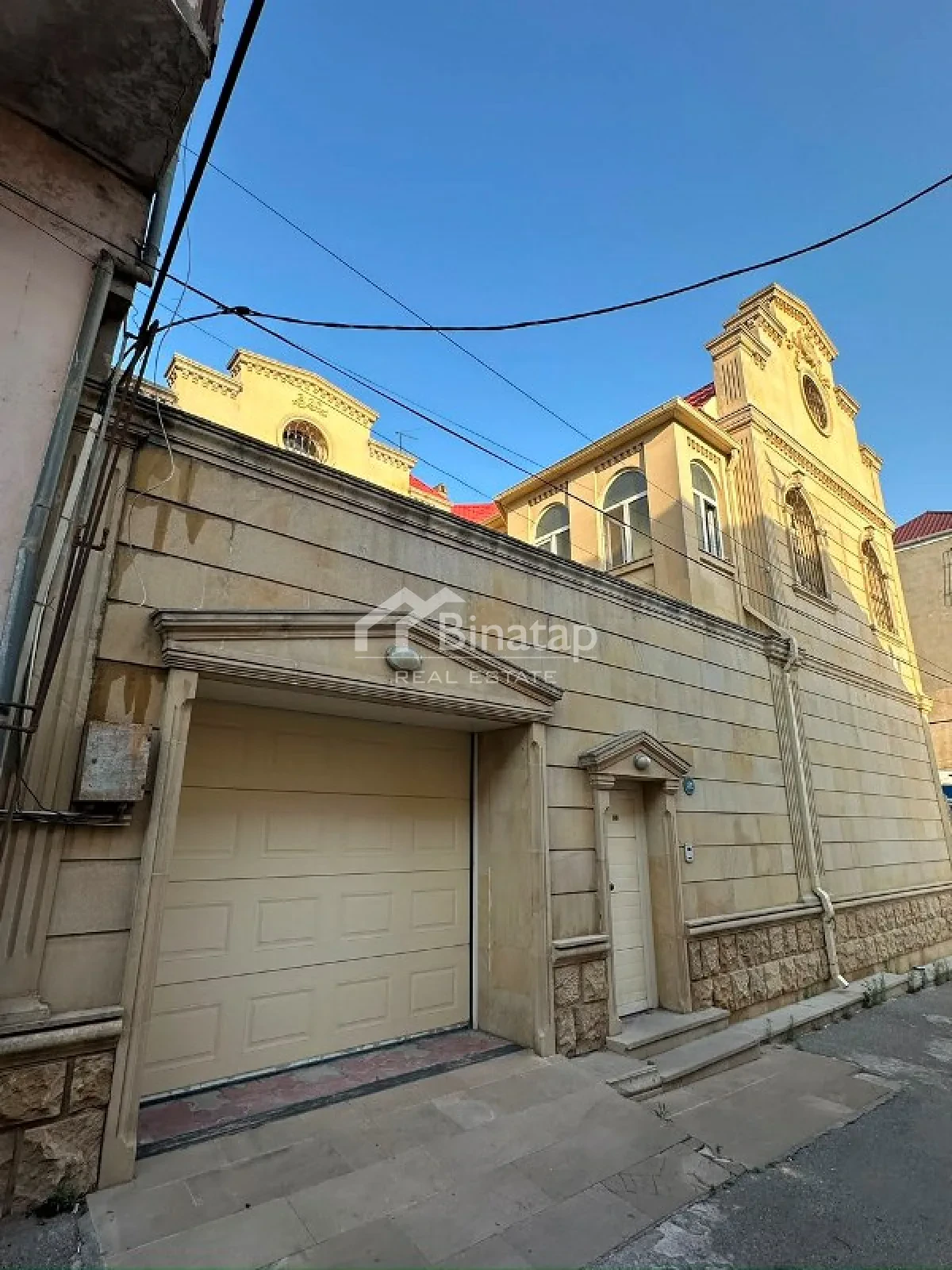 Satılır 5 otaqlı həyət evi / bağ evi 360 m², İnşaatçılar metrosu, Yasamal rayonu — Bakı