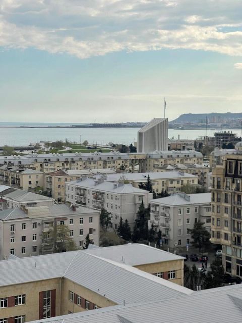 Satılır 3 otaqlı yeni tikili 126 m² — Bakı