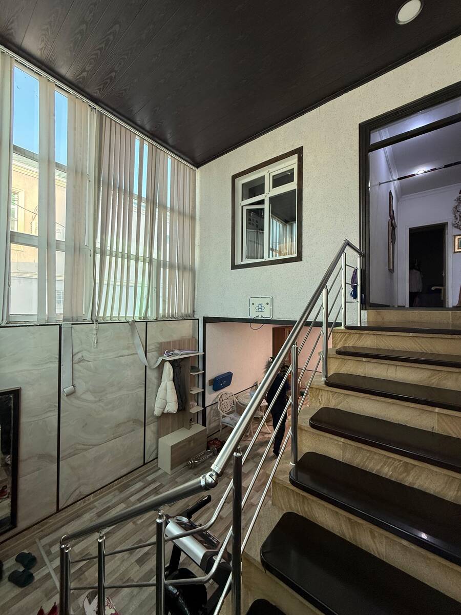 Satılır 5 otaqlı həyət evi/bağ evi 235 m² — Ev, villa, Bakı (8)