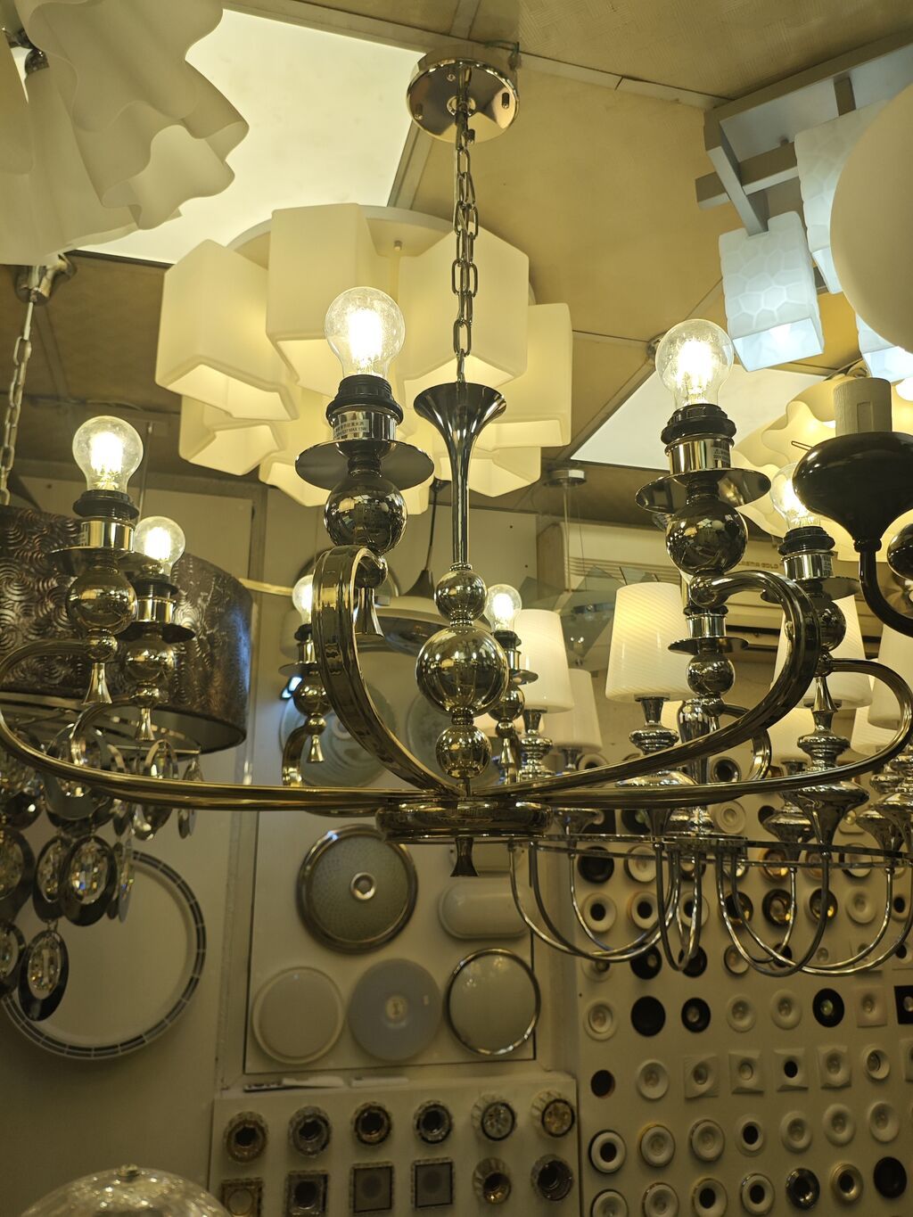 Çılçıraq, 8 lampa, Metal — Tavan is?qlar? v? cilc?raqlar, Bakı (3)
