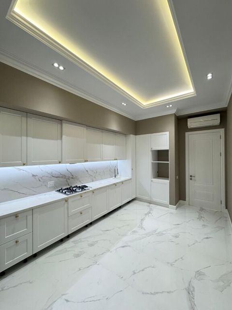 Satılır 4 otaqlı yeni tikili 205 m² — Bakı