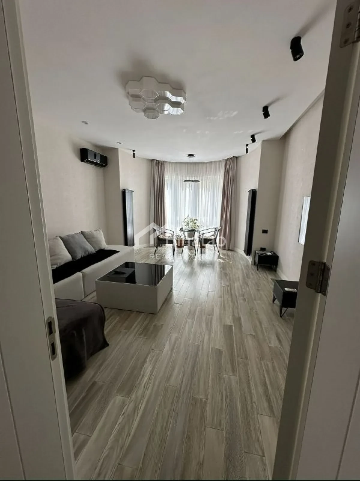 Satılır 3 otaqlı yeni tikili 135 m², Nəsimi rayonu — Bakı