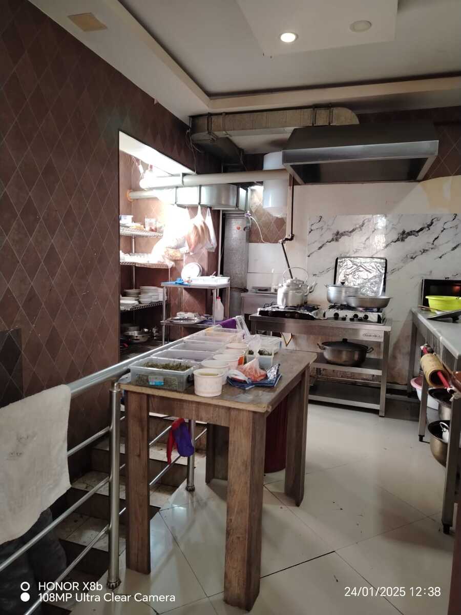 Satılır obyekt 245 m² — Əmlak, Bakı (5)