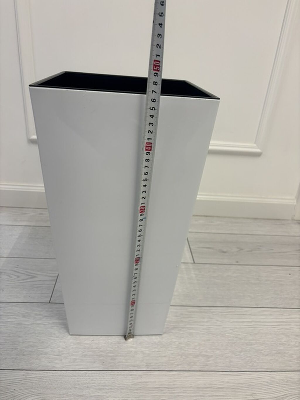 Ağ kvadrat formalı dekorativ çiçək qabı/planter - Dizayn: Minimalist — Bitki qabları, Bakı (3)