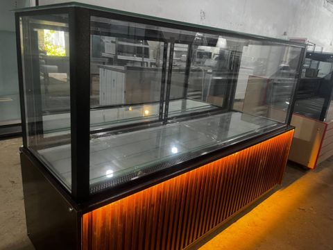 Şirniyyat soyuducusu — 890 ₼ · Bakı · Biznes və avadanlıq Şirniyyat soyuducusu — Bakı