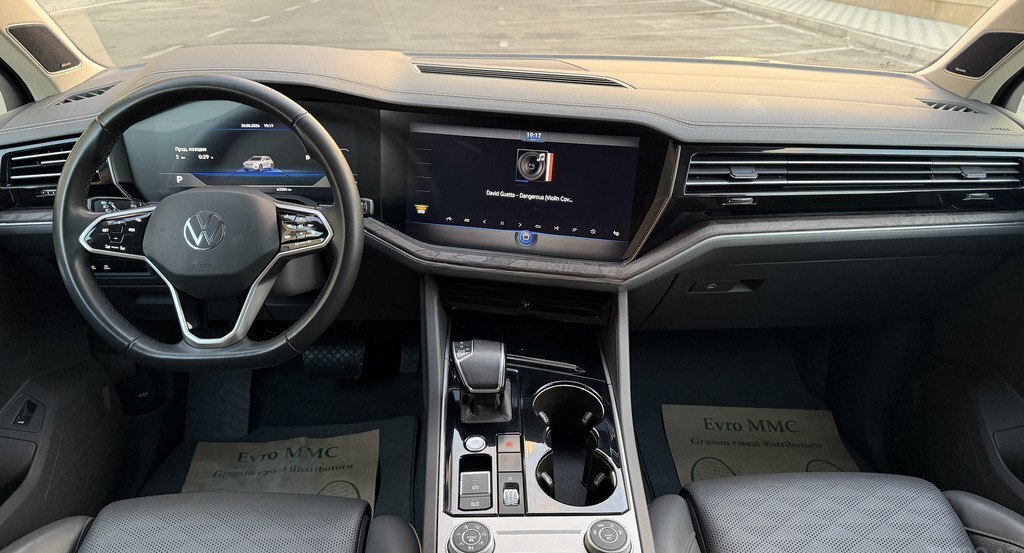 Volkswagen Touareg, 2023 il, 65000 km, 3 L — Avtomobillər, Bakı (11)