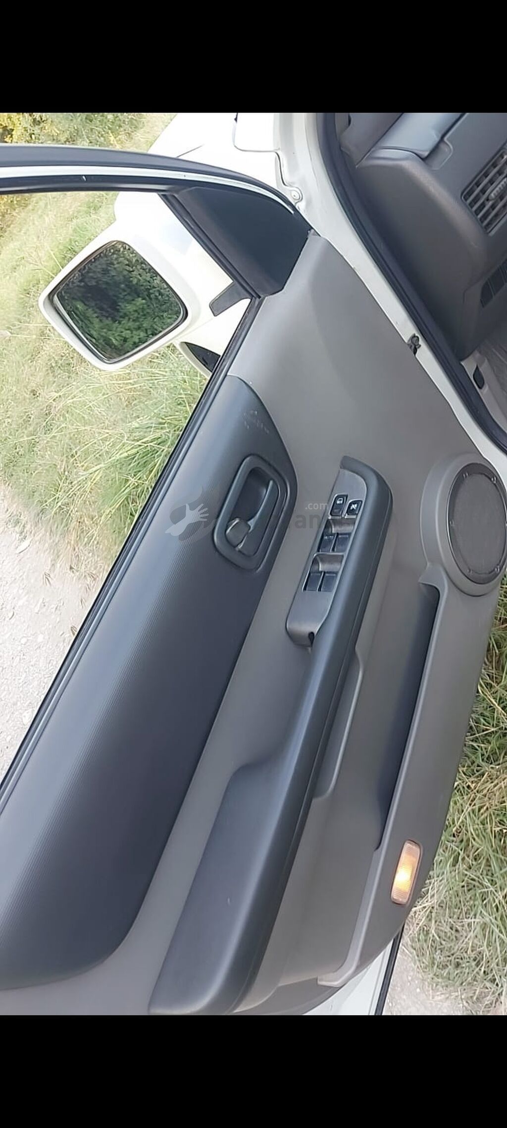 Nissan X-Trail Classic – ağ rəngli, 5 qapılı SUV ili — Avtomobillər, Xudat (6)