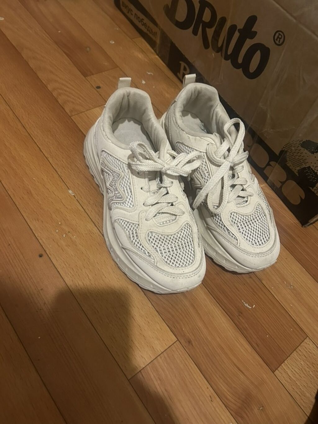 Ağ rəngli qadın idman ayaqqabısı - Stil: chunky/“dad sneakers” — Krossovkalar, Bakı (2)