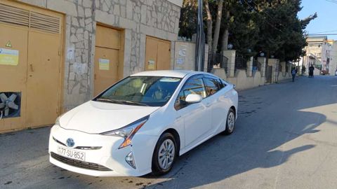 Toyota Prius, 1.8 L, 1.3 kWh, 2017 il, 245 000 km — Bakı