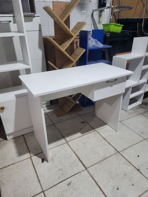 Kompüter masası, Yeni, Açılmayan, Laminat, Dördbucaq masa — Bakı