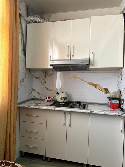 İcarəyə verilir 2 otaqlı köhnə tikili 53 m² — Bakı