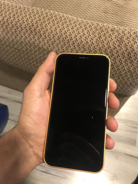 Məhsul: iPhone modelinə bənzər dizayna sahib smartfon (narıncı/qızılı — 400 ₼ · Ağdaş · Digər smartfonlar Məhsul: iPhone modelinə bənzər dizayna sahib smartfon (narıncı/qızılı — Ağdaş