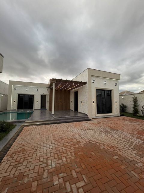 Satılır 3 otaqlı həyət evi/bağ evi 160 m² — Bakı