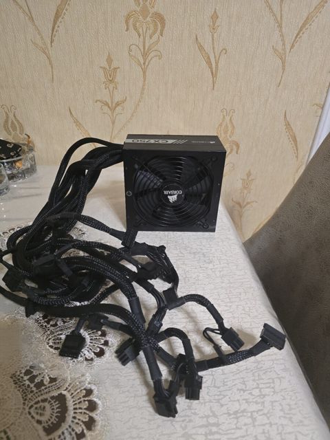 Qida bloku Corsair CX 750wt 80+ Bronze — Bakı