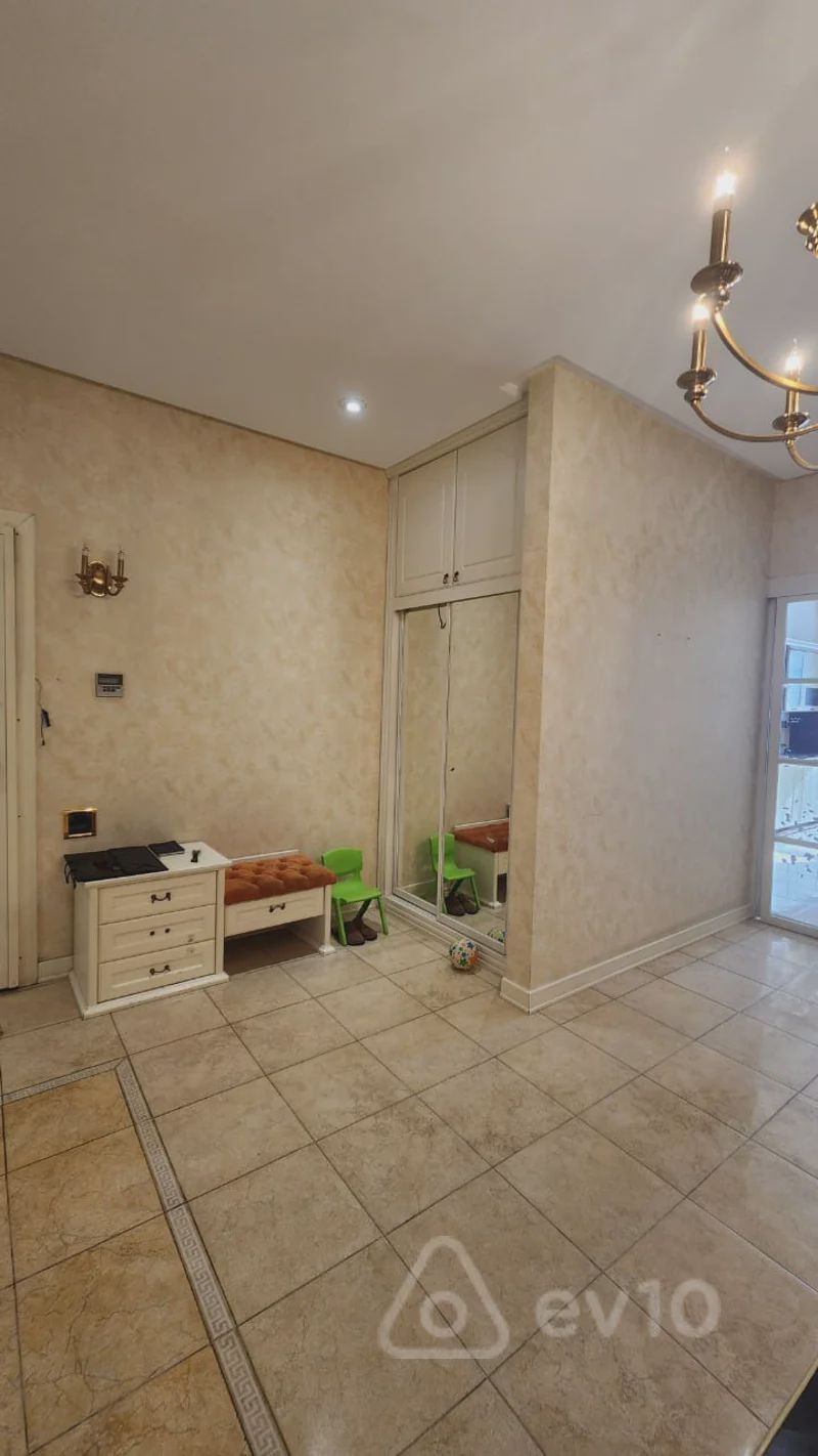 For sale: 4-room apartment (new building), 186 m² — Mənzil, Bakı (6)